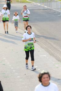 BIB: 975
                            <button type="button" onclick="openModal(3555860)" class="btn btn-primary btn-sm float-right btn-popup" data-toggle="modal" data-target=".modal-high-quality">
                        <i class="fas fa-shopping-cart"></i> Add to Cart
                    </button>
                                            <button type="button" onclick="isThisMe(3555860, true)" class="btn btn-success btn-sm float-right btn-popup btn-isme hidden" data-toggle="tooltip" data-placement="bottom" title="นี่คือรูปของคุณใช่ไหม คลิกที่นี่เพื่อเอาเข้าอัลบั้ม">
                        <i class="fas fa-plus"></i> Add to album
                    </button>
                    <button type="button" onclick="isThisMe(3555860, false)" class="btn btn-warning btn-sm float-right btn-popup btn-isnotme hidden">
                        <i class="fas fa-ban"></i> Remove from album
                    </button>